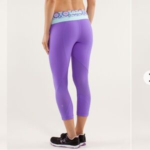 Lululemon Run: Inspire Crop II